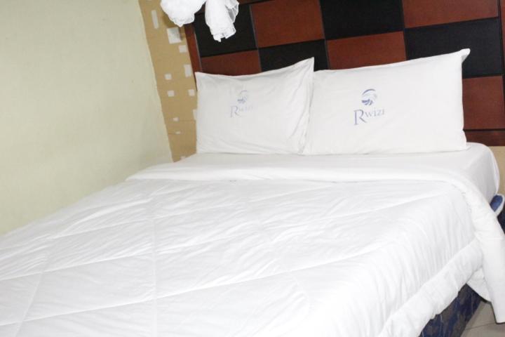 Rwizi View Hotel Mbarara Buitenkant foto