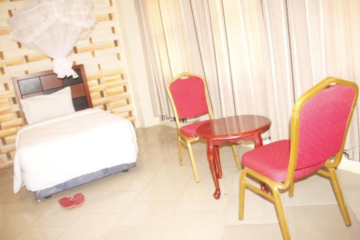 Rwizi View Hotel Mbarara Buitenkant foto