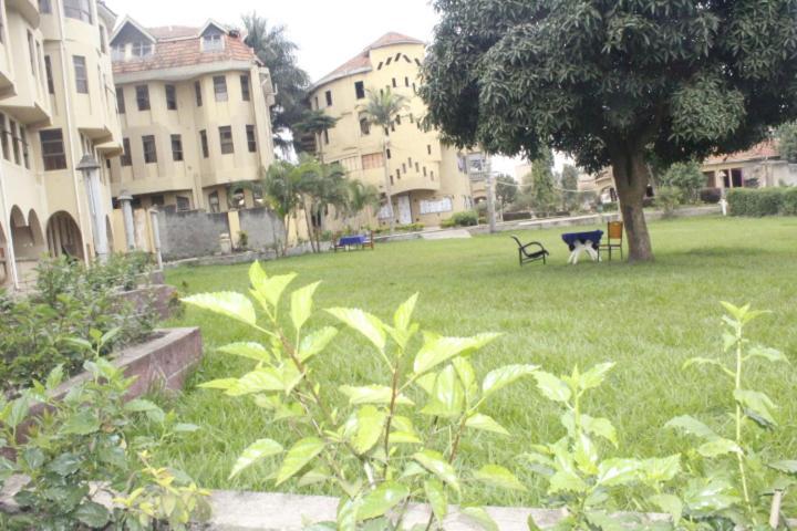 Rwizi View Hotel Mbarara Buitenkant foto